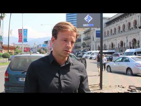 მუნიციპალური ავტობუსების მოსაცდელებთან ელექტრონული ტაბლოები განთავსდა - ბათუმის მერია