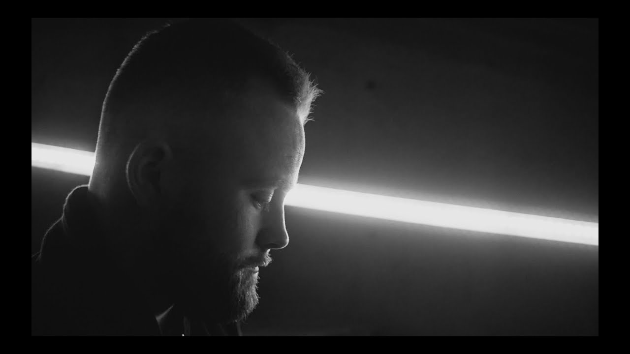 Rowlan - Spirits (Music Video) auf YouTube ansehen Rowlan - Spirits (Music Video) auf YouTube ansehen