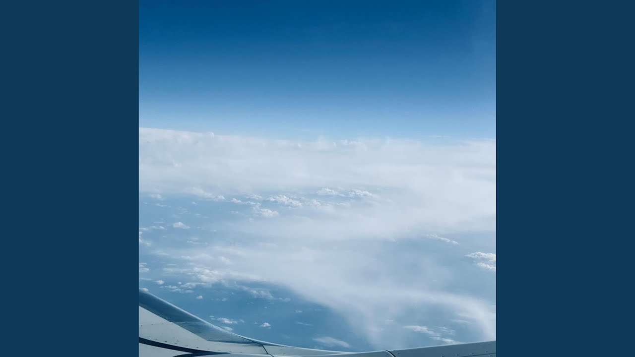 FLIGHTS auf YouTube ansehen FLIGHTS auf YouTube ansehen