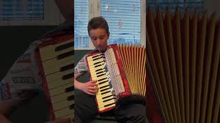 Akordeon Hohner #music #akordeon #accordion #etiuda #popular #hohner #wybijsie #poland #germany
