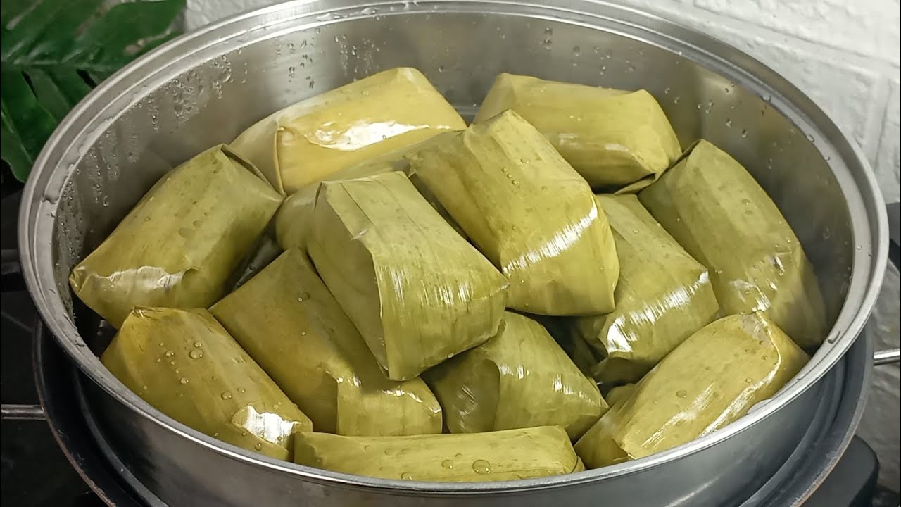 TAHAN LAMA DAN TIDAK MENGHITAM,PULEN DAN MENGENYANGKAN.BELUM BANYAK YANG TAU MAKANAN INI,LONTONG ISI