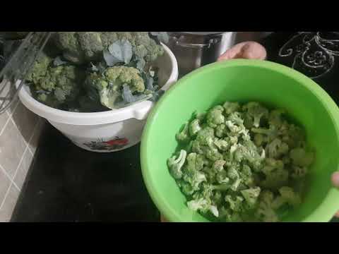 Вопрос: Как сохранить капусту брокколи свежей?