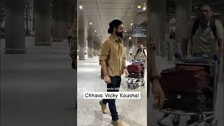 #VickyKaushal makes a dashing entrance at the airport #Chhava