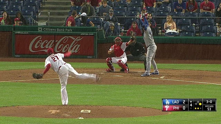 LAD@PHI: Arruebarrena walks in his Major League debut