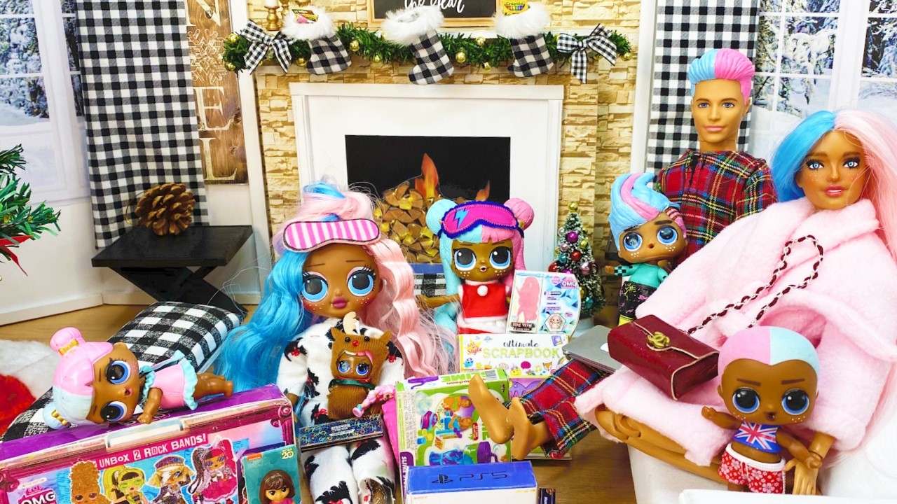 Getting Ready For Christmas Santa Clause LOL Surprise Sugar Family