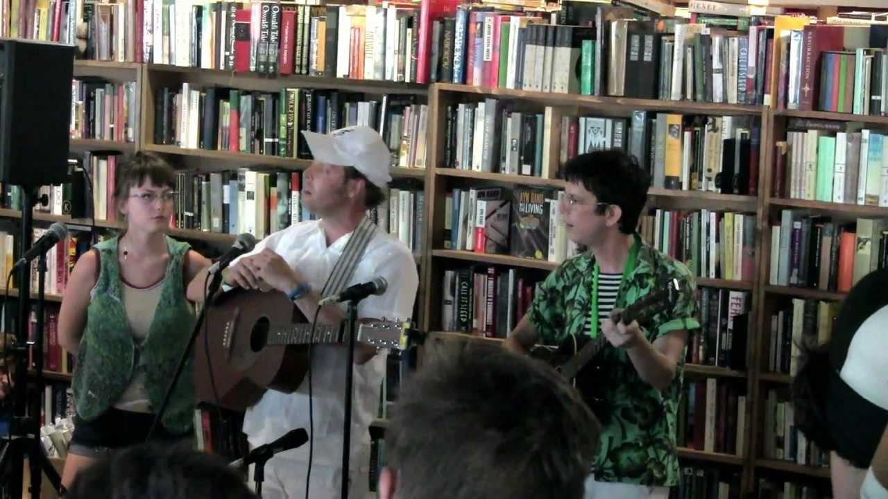 Bonnie Prince Billy & The Cairo Gang  with Angel Olsen @ Mojo Books and Music Tampa 4/20/11 PT 2