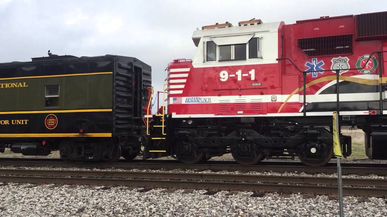 NS 6920 & 911 lead the Christmas Train into Decatur, IL