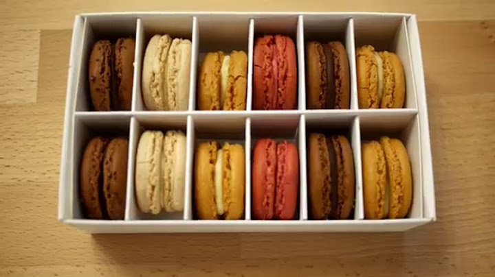 Unboxing of Parisian Macarons - La Patisserie - Cyril Lignac
