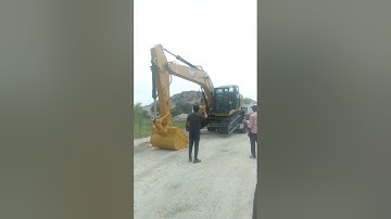 CAT323 machine#tailor unloading#exterior operator#trending#YouTube video 🔥🔥💯