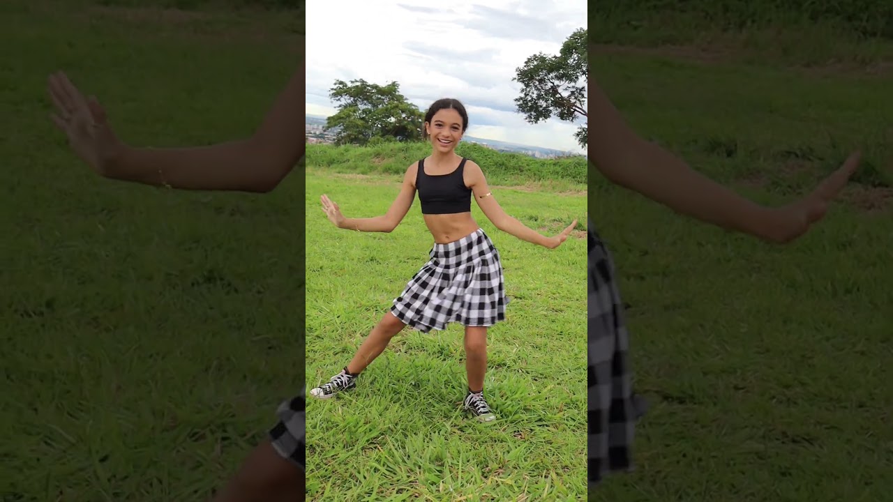 Náshira dança whiplash. 