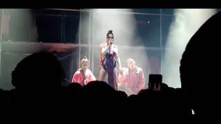 FKA Twigs performs "Papi Pacify" @Rebel