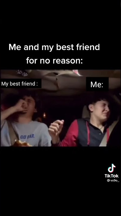 aku dan sahabatku tertawa tanpa alasan