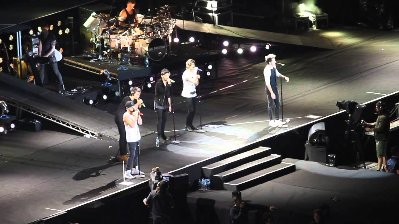 One Direction-Through the Dark, Argentina 4/5/2014