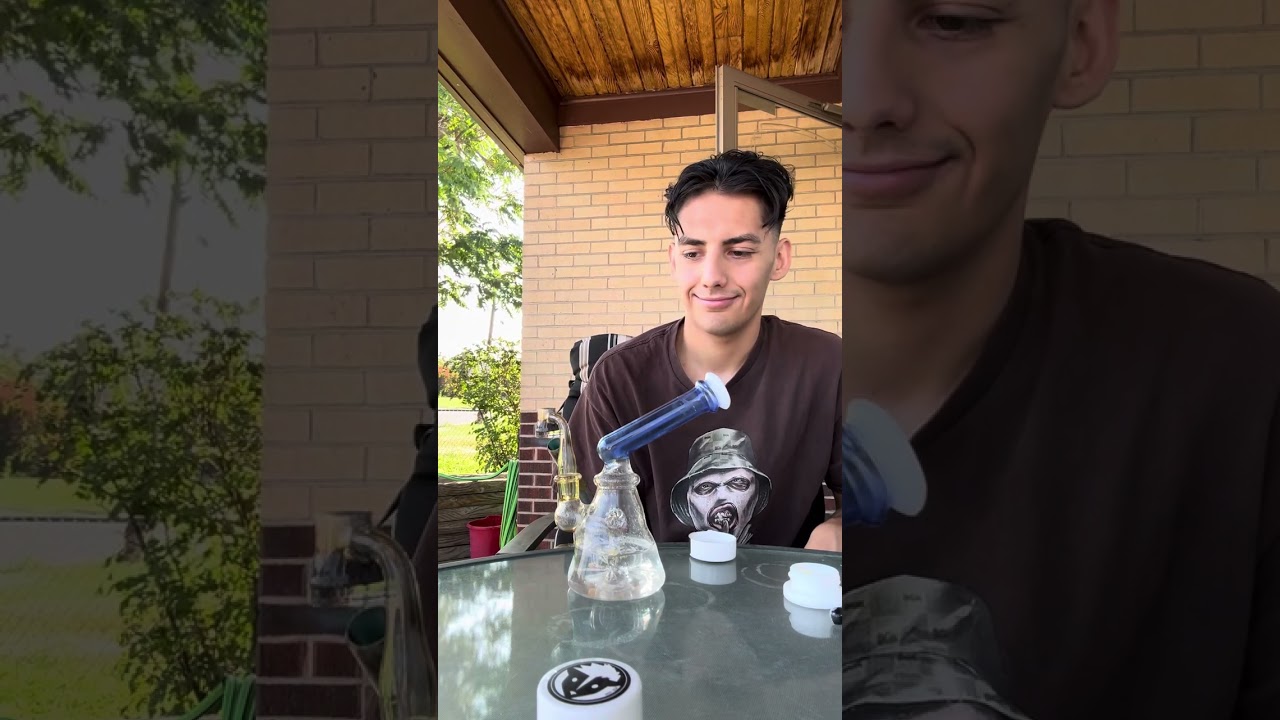 (Fat Ass Dab) on the porch ! Binladen