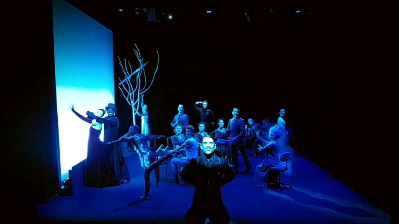 festival of lights FESTIVAL DI SPOLETO 60 | GLI AUGURI DELL'ACCADEMIA SILVIO D'AMICO IN HAMLETMACHINE DI ROBERT WILSON