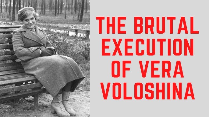 Erkak ajoyib jinsiy aloqa qilishdan oldin qiz dostining mushukini va eshagini yalaydi. Ananaviy bolmagan orientatsiya bilan qattiq guruh jinsiy aloqa