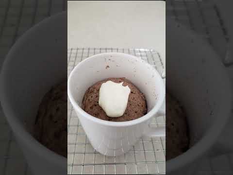 Simple 90 Second Keto Spice Mug Cake (Nut Free And Gluten Free)