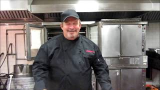 A tasty lunch for nursing home residents