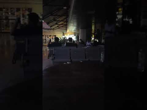 Tout sur la zone fumeur à l'aéroport de Bali: astuces incontournables video
