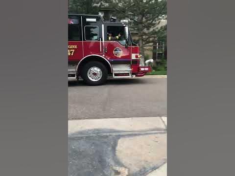 SMFR Engine 47 Rolling Up To A Residential Fire #smfr #fire #response ...