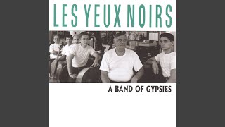 Video thumbnail of "Les Yeux Noirs - Les duex oiseaux"