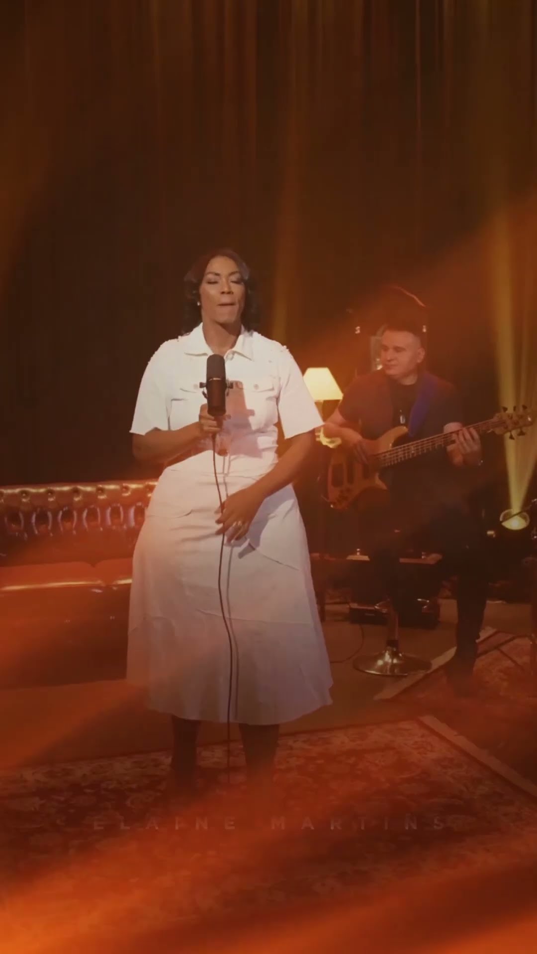Confira amanhã o lançamento do novo clipe da Elaine Martins “Exército de Deus”
