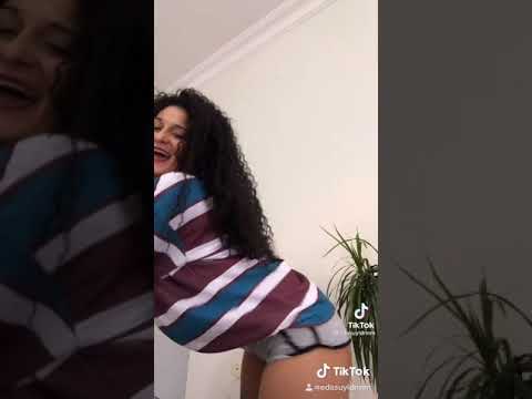 Periscope eda twerk Show yapıyor