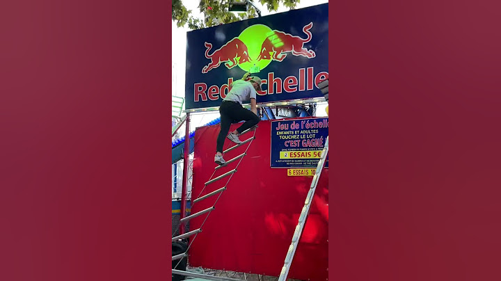 IL A RÉUSSI LE JEU DE L’ÉCHELLE A LA FÊTE FORAINE !! 😮🤩 #Shorts