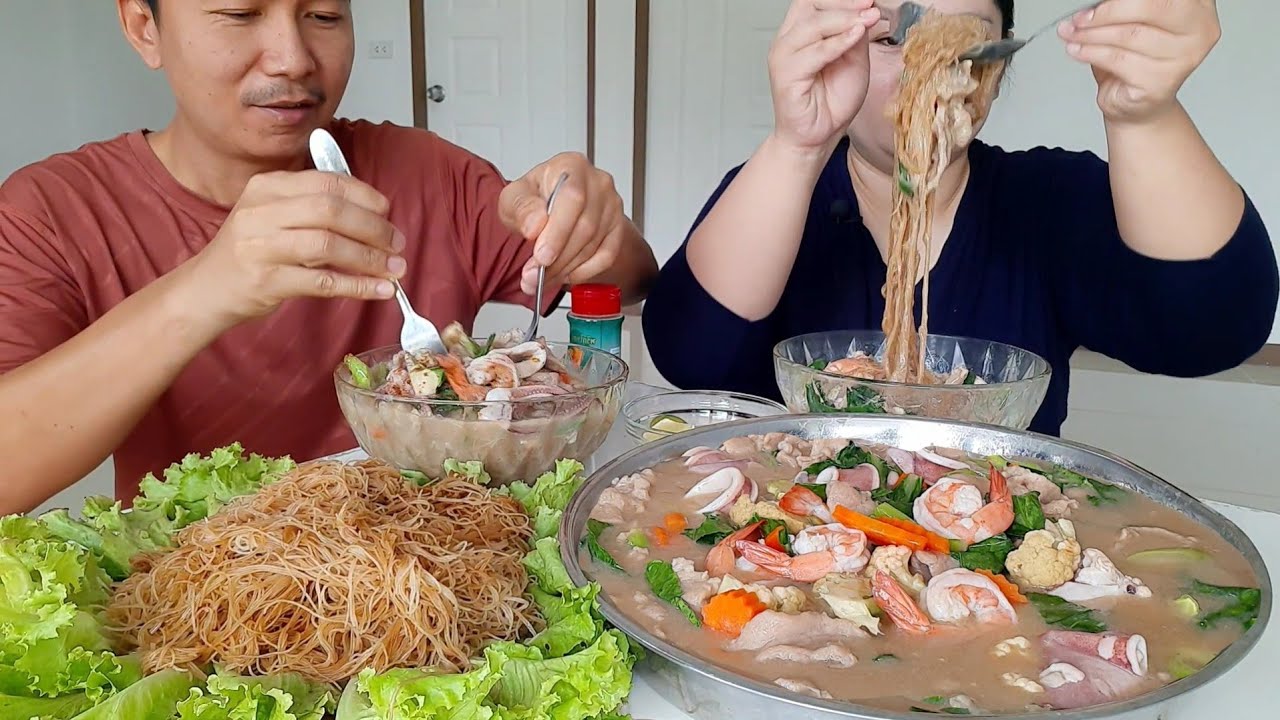 ราดหน้าหมูหมัก