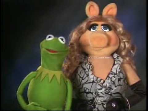 Kermit the Frog & Miss Piggy Interview with Avi th...