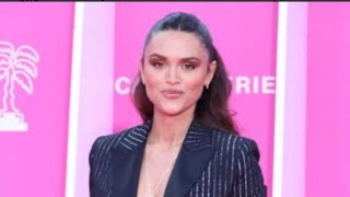 Diane Leyre naked on the pink carpet? Her outfit stuns internet users