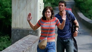 بنت رئيس الجمهورية بتقرر تهرب عشان تروح تقابل حبيبها في حفلة Chasing Liberty