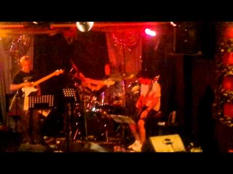 Julius Schwing Trio @ 303 Bar - Zen Gong