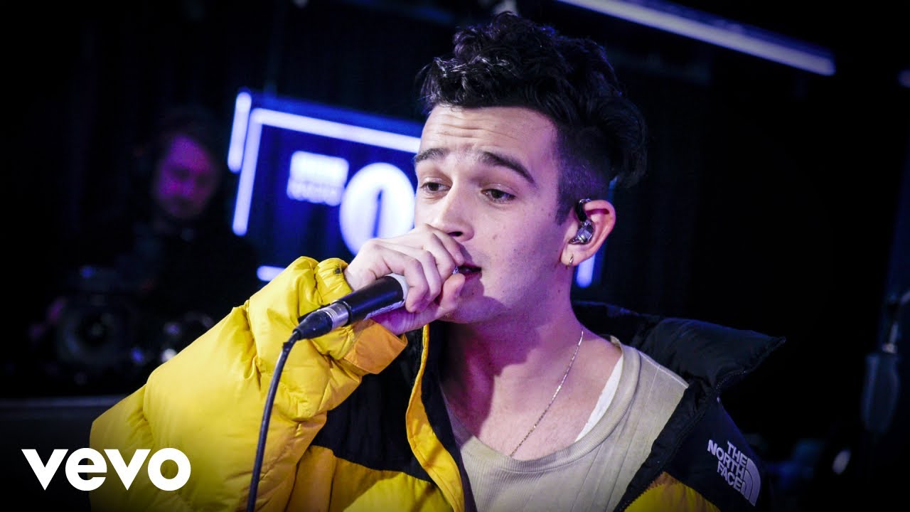 The 1975   TooTimeTooTimeTooTime in the Live Lounge