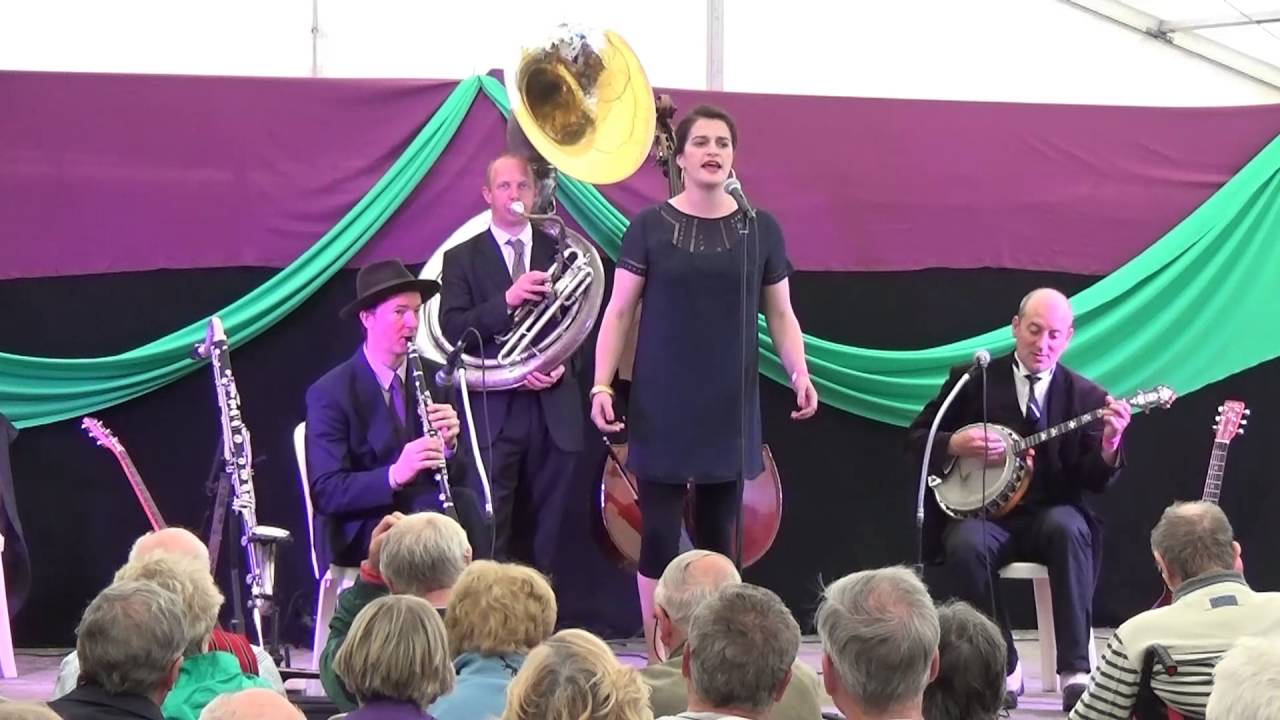 THOMAS "SPATS" LANGHAM'S HOT FINGERS WITH EMILY CAMPBELL AT UPTON ON