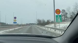 FARSTA landsväg Mot Nynäshamn motorväg, Länna, Huddinge...... Vändning på landsvägen 11 mars 2021