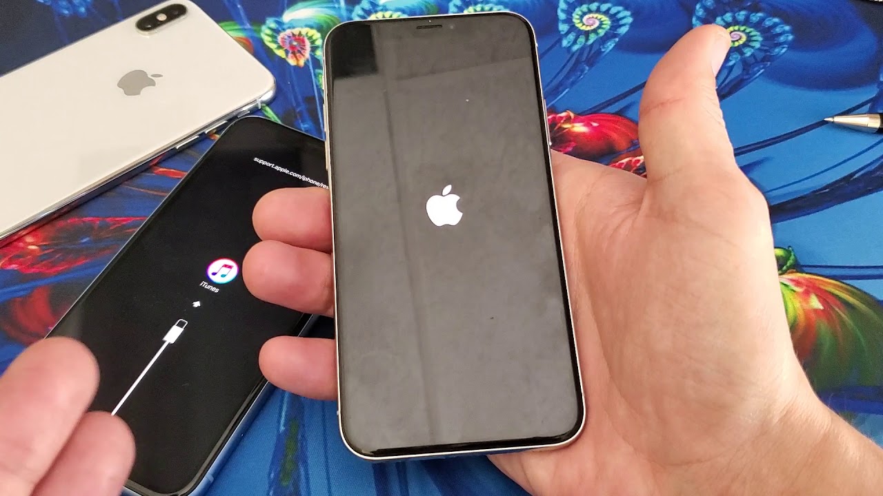 My Phone Is Stuck On The Apple Logo Iphone Xr