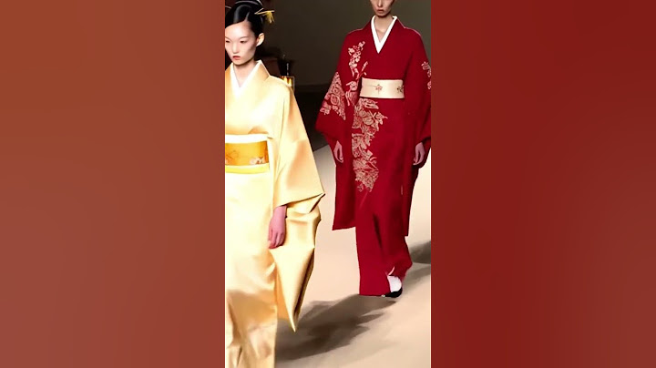 Traditional Japanese wear fashion runway