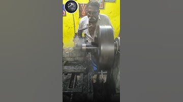 Pipe thread cutting on a lathe machine #shorts #trending #latje machine #short feed