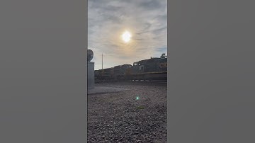 ￼NF K5LA on a yn2 Csx Ac44cw Ashtabula Ohio￼