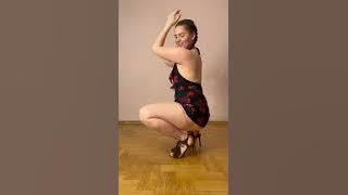 Karina twerking in mini dress / Pachanga “Loco”
