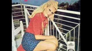 Ajda Pekkan - Boşvermişim Dünyaya (1967)