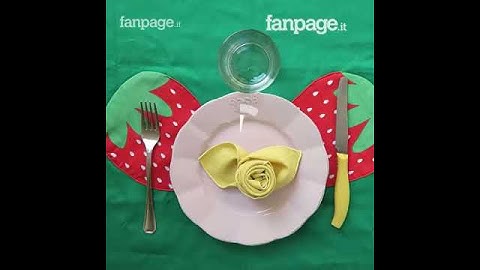 Come realizzare un tovagliolo a forma di rosa