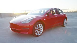 Driving a Tesla Model 3! [Auto Focus Ep. 1]