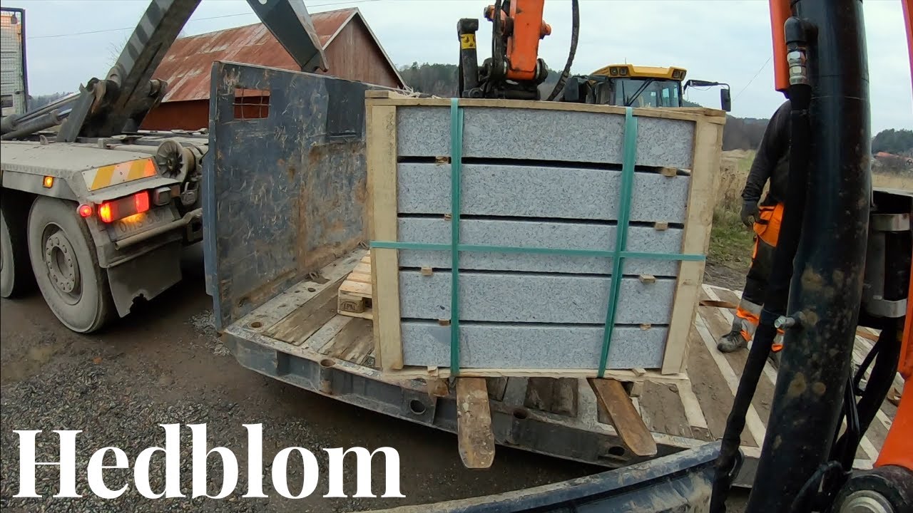 A New Cellar Entrance 1:4