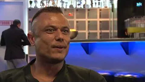 Bodybuilder Raymond Simon op bezoek bij Mister Oly...