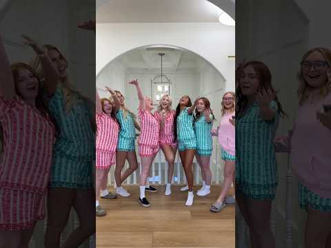 ITS TIMEEE!!! Go watch 7 SISTER Gift Exchange!!! 🩷🎄 #notenoughnelsons #sisters #giftexchange