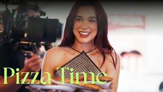 Dua Lipa Enjoyed A Clic Newyork Slice At Joes Pizza With Film Crew