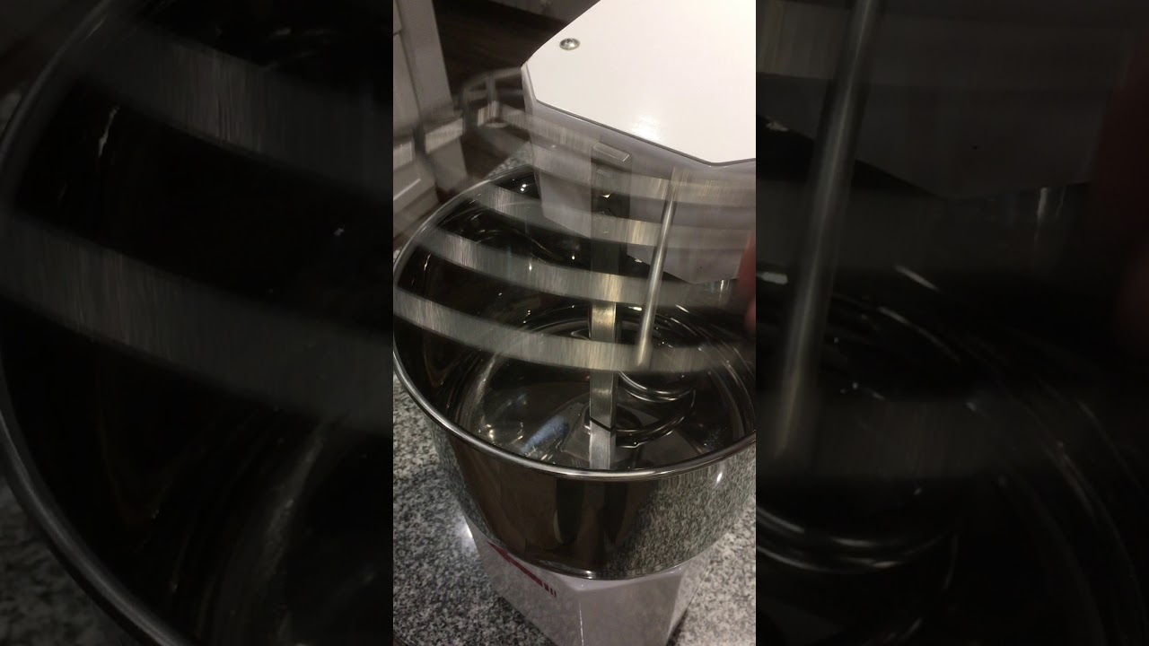 Amasadora a espiral de mesa. Marca Tre Spade, made in Italy