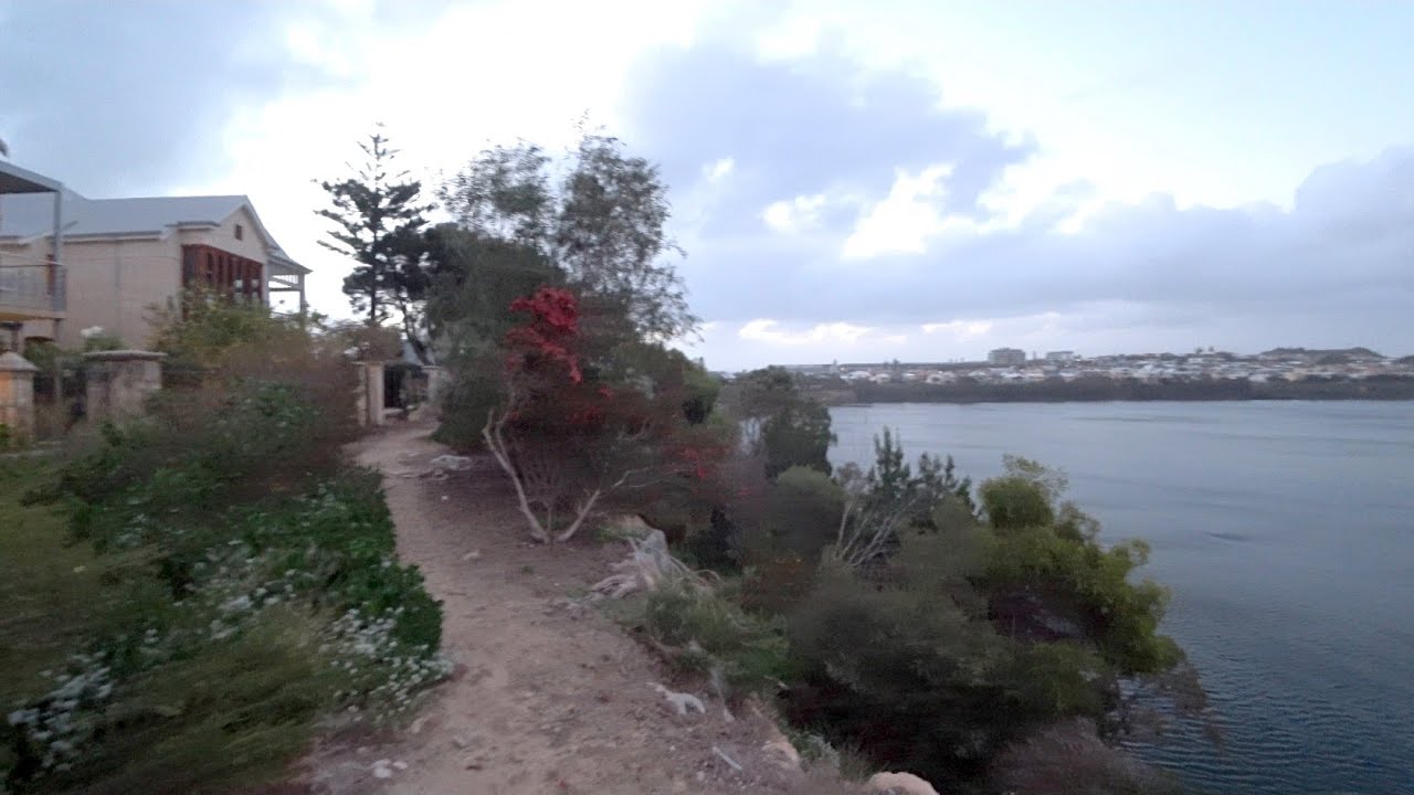 [ 4K ] Windy Winter Walk Through a Riverside Suburb